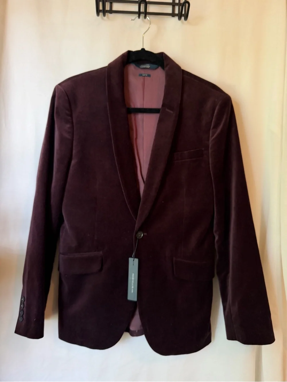 Perry Ellis Men's Velvet Blazer in Deep Wine